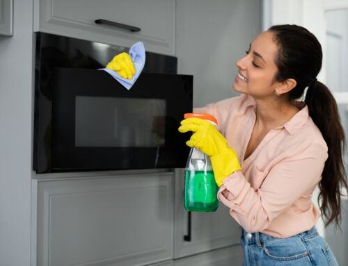 How to Clean a Microwave Safely: Rockwall Homeowner’s Guide